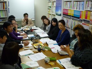 質問をする参加者