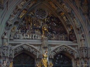 ベルン大聖堂入口（天国と地獄）