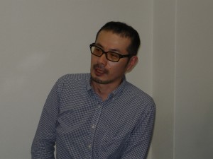 この本の編集に携わったココ出版の吉峰さん