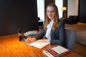 ＭＡＮＡＢＯの準備をするアンナさん