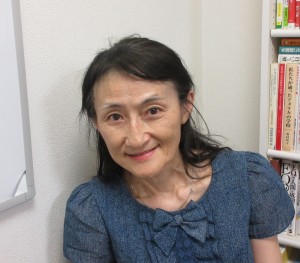 講師の岡本能里子さん