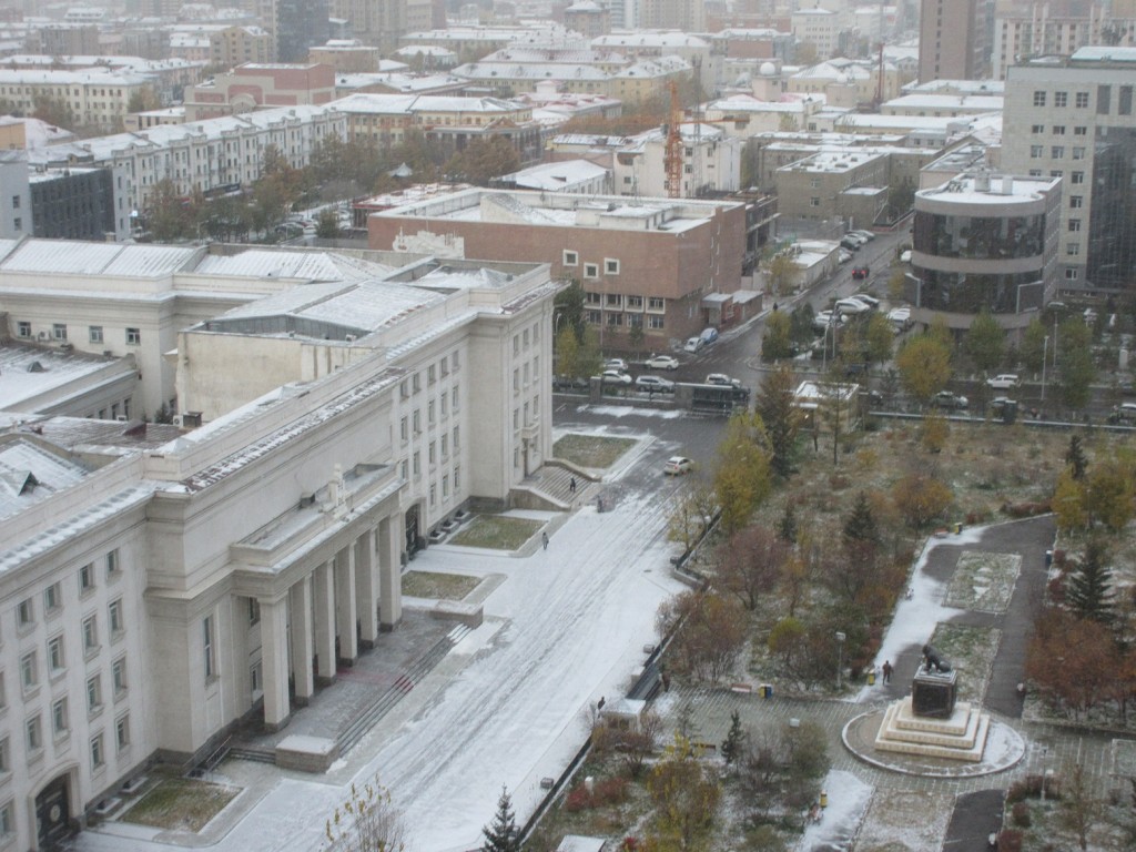 ウランバートルは、着いた日（10月3日）は、１５度。そして、翌々日の朝は、マイナス5度で、雪景色でした。