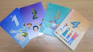 実は、2002年に、ドルゴル先生を中心にして、『できるよ』という教科書が4巻作られていました。それがベースになって、今回の『にほんご　できるモン』の作成が進んでいったのですね。