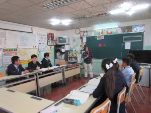 モンゲニ統合学校6年生の教室風景です。